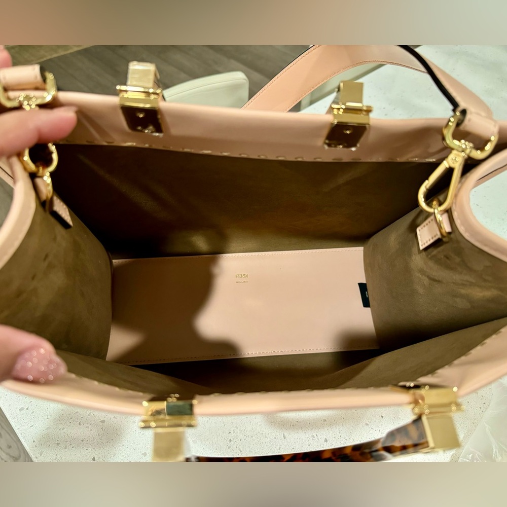 Fendi Pink Tote Bag with Tortoiseshell Effect Handles - Picture 14 of 14